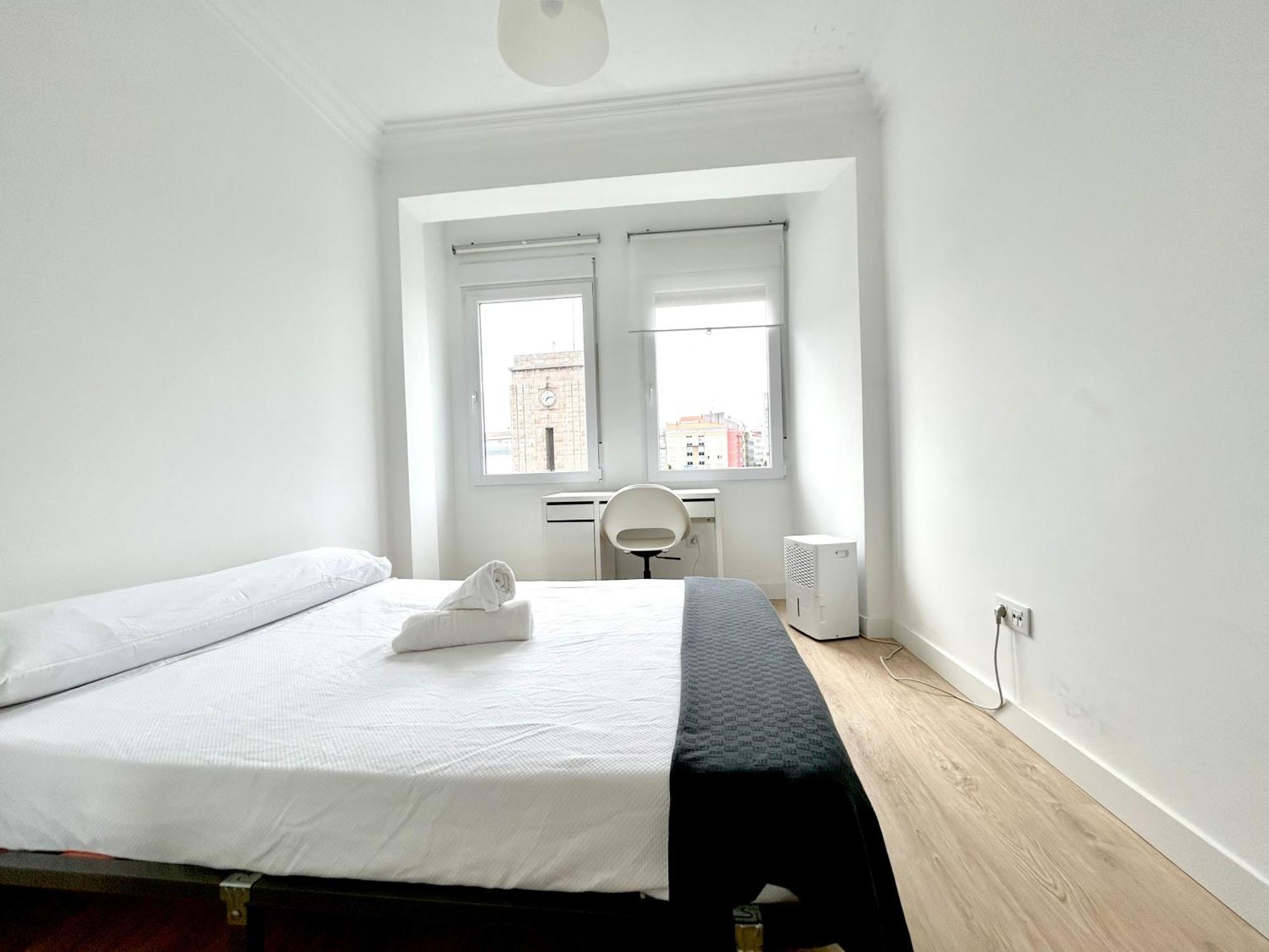 Vibes Coruna - Ferrocarril 3 Apartment A Coruna Bagian luar foto